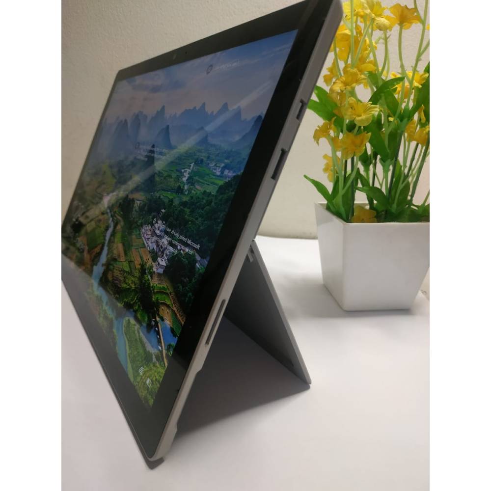 Surface Pro 5 i7 8GB 256GB 
